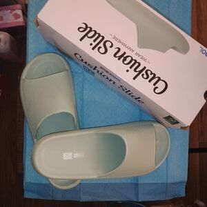 Women's Mint Green Cushion Slide Slippers